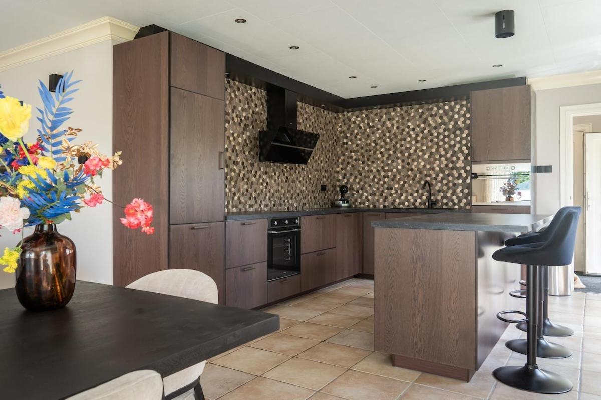 Mooie, Luxe Woning Aan Het Water 7 Persoons Vp005 Vakantiehuis